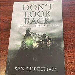 Don't Look Back by Ben Cheetham - Moody Green & Black Paperback